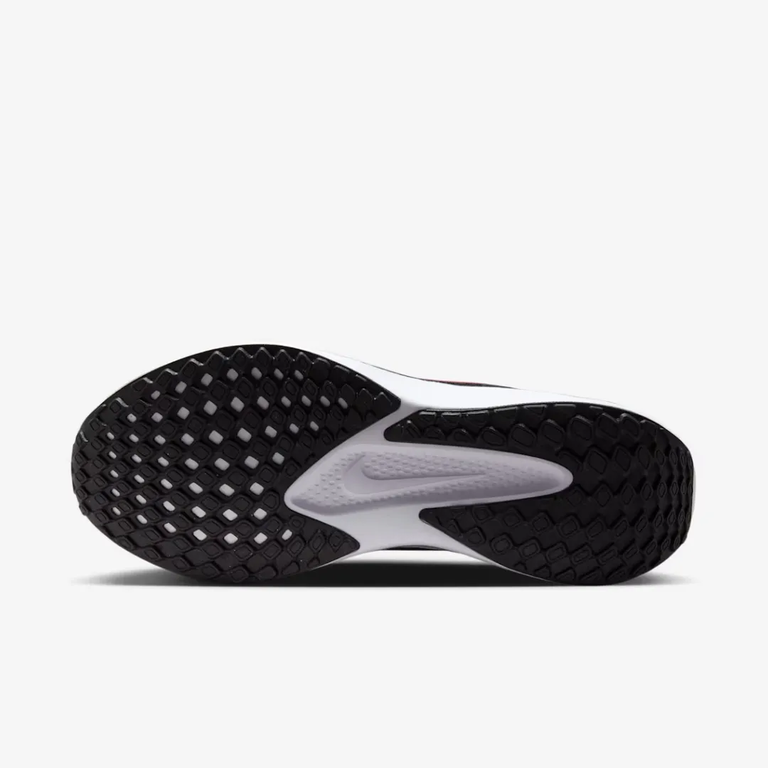 NIKE QUEST 6 BLACK WHITE UNIVERSITY RED