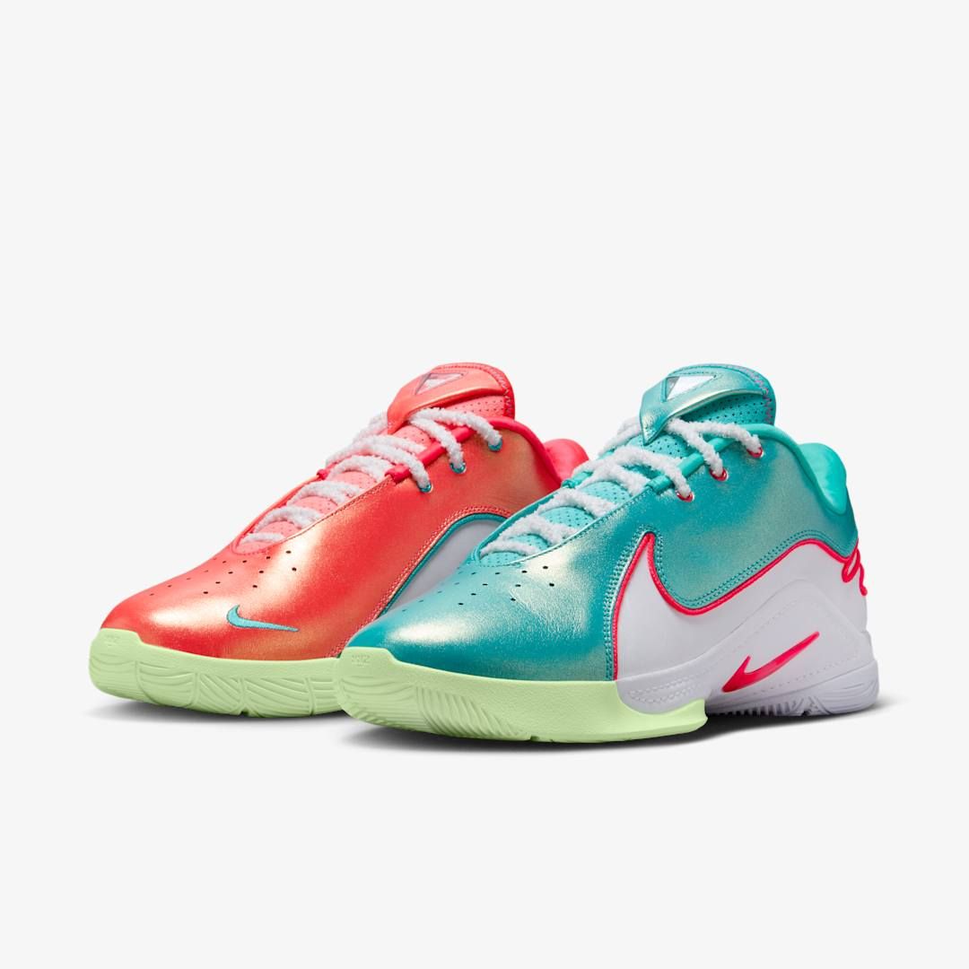 NIKE LEBRON 22 EP LIMELIGHT CHRISTMAS
