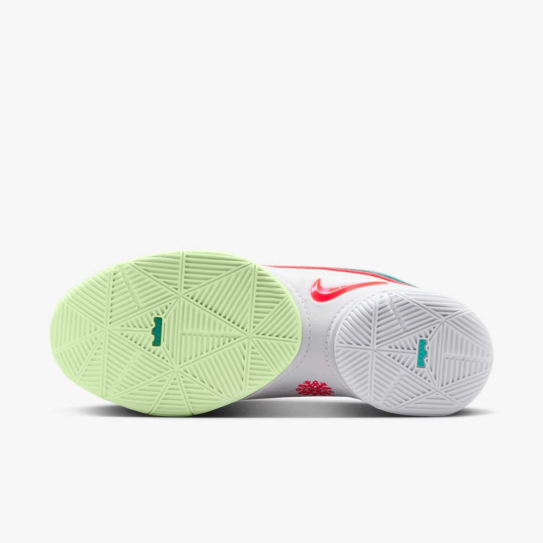 NIKE LEBRON 22 EP LIMELIGHT CHRISTMAS